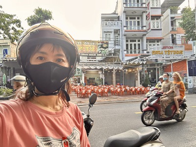 Nhà đoàn văn bơ có 2 mặt tiền- mặt trước vĩnh khánh có sẵn dòng tiền cho thuê- mặt sau chủ ở- xe 0
