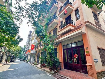 Vua của cái loại f0, phân lô ngoại giao đoàn ,xuân la- vỉa hè 2 bên,60m2,mt5m, 2 thoang ,hơn 18 tỷ 0