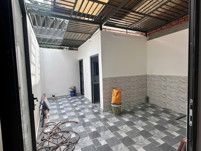 Bán nhà mặt tiền đường bùi văn ngữ   hóc môn   diện tích khủng 4.1 x 52m   nhà mới chưa qua sử dụng 4
