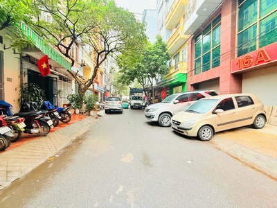 Phân lô nguyễn chí thanh,oto tránh vòng quanh,1 nhà ra mặt phố,kinh doanh,nhà dân xây kiên cố 0