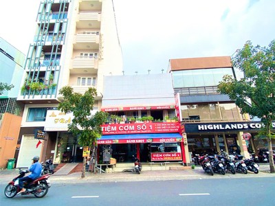 Bán nhà mặt tiền trung tâm quận 3   43a lý chính thắng 2