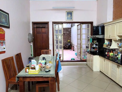Bán nhà 4 tầng tại 553 giải phóng, phường giáp bát, quận hoàng mai, hn 4