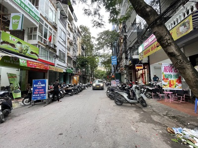Bán nhà phân lô đền lừ  vỉa hè ô tô tránh vị trí kinh doanh đắc địa 33m2 giá 14 tỷ 0
