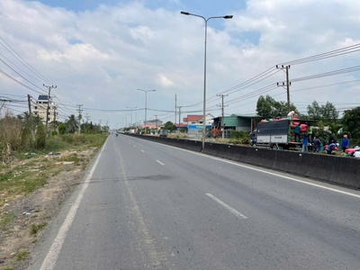 2400m2 đất vườn mặt tiền TL 824, xã Lương Hòa,Bến Lức, Long An giá 10,5 tỷ 5