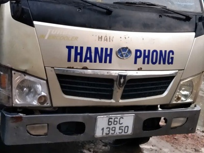 Cần bán xe cẩu  VINAXUKI 2009   GIÁ 200 TRIỆU 4
