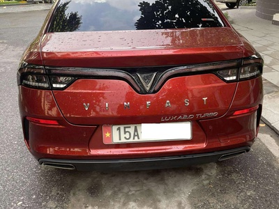 VinFast Lux A2.0 Plus 2