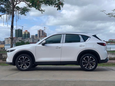 Cần bán xe mới 100 chưa lăn bánh New Mazda Cx5 luxury vin 2024 3
