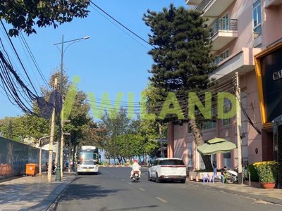 BẤn nhà đường NGUYỄN TRÃI DIỆN TÍCH 132M2 khu vực VIP ngay bãi trước CHỈ 30 TỶ 0