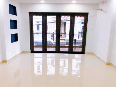 Bán nhà 4 tầng hẻm cách mạng tháng tám, quận 10, dt 3.3 x 12.7 m, giá 8 tỷ 1