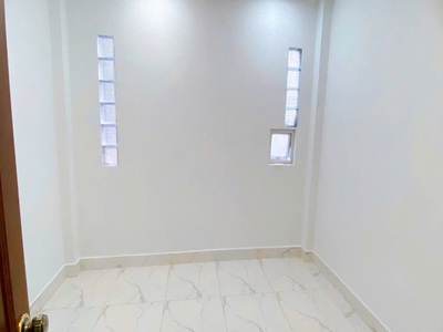 Bán nhà 4 tầng hẻm cách mạng tháng tám, quận 10, dt 3.3 x 12.7 m, giá 8 tỷ 4