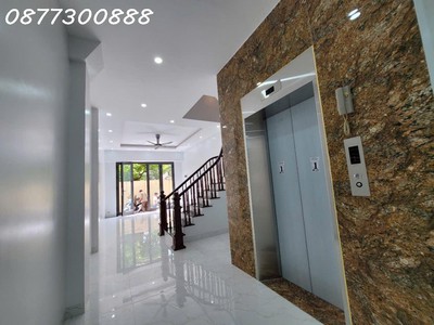 Nhà la khê 7 tỷ 45m, ngõ thông, oto, thang máy nhập khẩu 0
