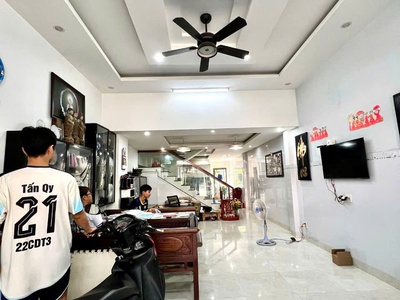 Bán nhà 3 tầng đường hoà minh 17 - sát kinh dương vương 2