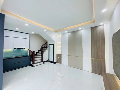 Bán nhà 5 tầng - 35m2 - việt hưng - long biên - ngõ thông - xe con đỗ cửa - nhỉnh 5 tỷ 2