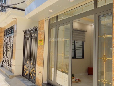 Nhà phố ngô quyền 58m , 2 mặt thoáng, ô tô đỗ cửa, kinh doanh 1