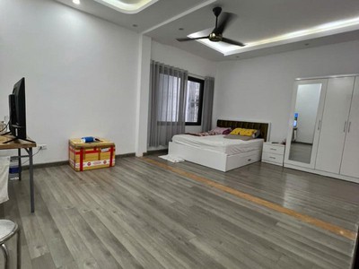 Bán nhà trích sài, view hồ tây, gần phố, ô tô đỗ cửa, 5 tầng nhà đẹp, chỉ 24 tỷ 2
