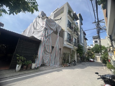 Bán nhà tư đình 18 tỷ 85m phân lô vỉa hè ô tô kinh doanh,long biên 1
