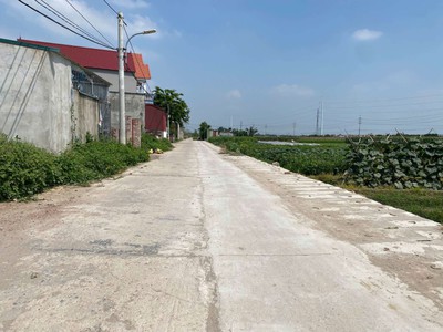 67m bìa làng tổ 9 tt quang minh,đường rộng 10m,đẹp nhất tổ 9,ib cc 4