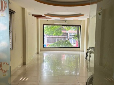 Cho thuê tầng 1, tầng lửng   tầng 2 số 216 mặt phố khâm thiên, đống đa 0