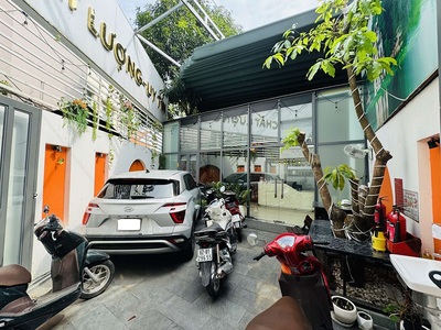 Bán nhà mtkd ngộp bank, hạ chào 10 tỷ, lý chính thắng, p7, q3, 205m2, 2 tầng, nở hậu. 1