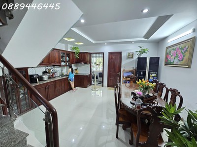 Linh đông   nhà đẹp 100m  2 tầng   hẻm 8m, xe hơi ngủ trong nhà 0