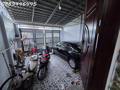 Linh đông   nhà đẹp 100m  2 tầng   hẻm 8m, xe hơi ngủ trong nhà 1