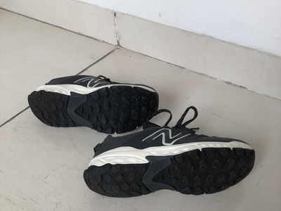 Đôi NB  New Balance  chính hãng size 39 Made in Indonesia rất mới 1
