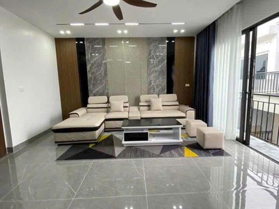 A/c đang tìm căn nhà đẹp như mơ, đừng bỏ lỡ căn này, nhà mới xây đường ái mộ 44m2 , 6 tầng , chỉ 0