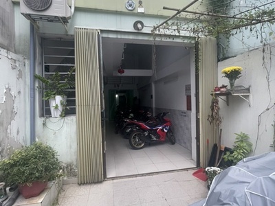 Nhà bán có sẵn dòng tiền cho thuê mỗi tháng- thiêt kế có 15 phòng đường đoàn văn bơ - khu dân cư 1