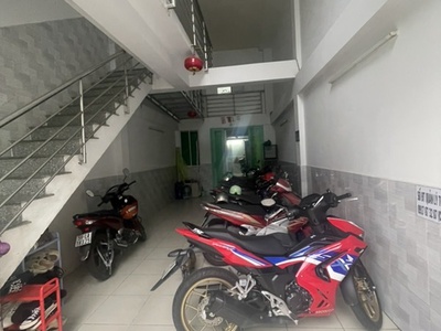 Nhà bán có sẵn dòng tiền cho thuê mỗi tháng- thiêt kế có 15 phòng đường đoàn văn bơ - khu dân cư 2