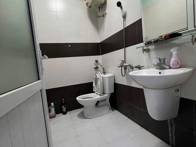 Cho thuê nhà nguyên căn full đồ  Văn Cao , Hải An . 5 phòng khép kín , chuyên gia , gia đình ở ok 4