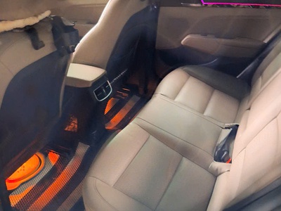 Bán Hyundai Elantra 1.6 AT 2018 Giá 415tr để lên đời 7