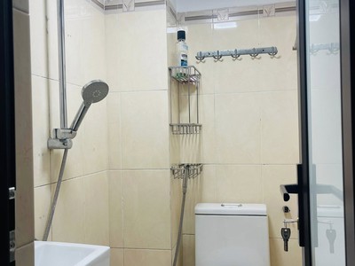 Cực Hiếm 8.6 Lý Thường Kiệt 5 Tầng Ô TÔ Đỗ Cửa Ngõ Rộng Sạch đẹp 3