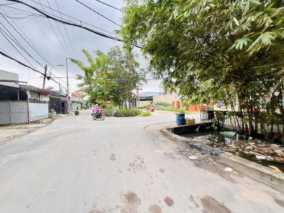  Bán đất chính chủ   Vị trí đẹp   GIÁ TỐT  1 TỶ   Vị trí:  QUẬN BÌNH CHÁNH, TP.HCM 0