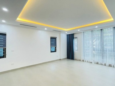 Bán nhà mặt phố hoàng văn thái, 75m2, 8 tầng thang máy mới đẹp, mặt tiền 4.8m, 44.5 tỷ, kinh doanh 2