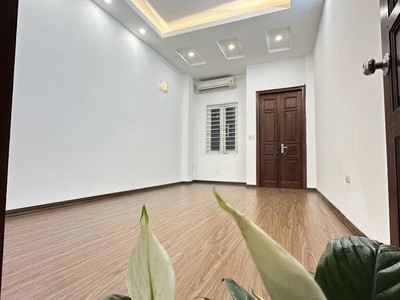 Cho thuê nhà mặt phố ngô thì nhậm, 3 tầng x 45m2, lô góc đẹp, giá chỉ 15 triệu 1