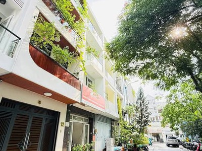 Nhà mt đường hoa giấy phường 7 quận phú nhuận. 0