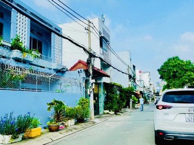 Giáp tân bình - gần ga t3 - nhà đẹp 5 tầng - hẻm xe tải - 54m chỉ nhỉnh 6 2