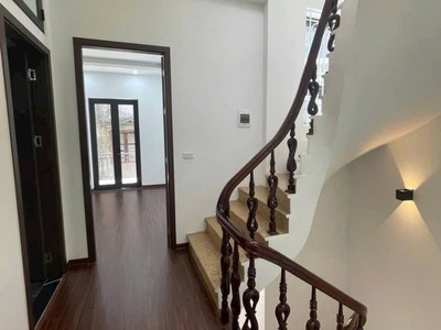 Nhỉnh 11 tỷ - nhà đẹp ở ngay kv ngã tư sở - vũ tông phan - tx - ôtô đỗ cửa - lô góc 3 thoáng - phân 1