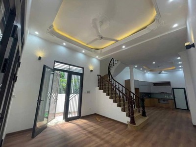 Nhỉnh 11 tỷ - nhà đẹp ở ngay kv ngã tư sở - vũ tông phan - tx - ôtô đỗ cửa - lô góc 3 thoáng - phân 0