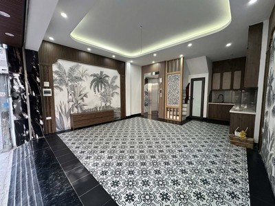 Cần bán nhà phố trường lâm 40m2 lô góc 6 tầng, ô tô vào nhà, ngõ thông 8.x tỷ 2