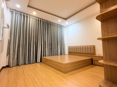 Bán nhà ngọc thụy   long biên 4 tầng - oto đỗ cửa - ngõ rộng,  lo góc - nở hậu tài lộc - 8.6 tỷ 0