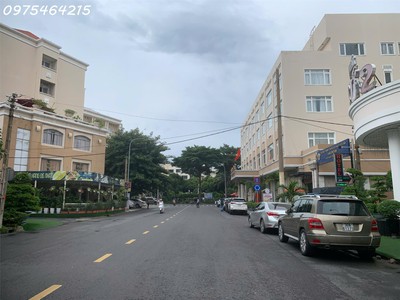 Bán  nhà văn phòng   hoàng việt, p.4, q. tân bình   ngay sát etown 0