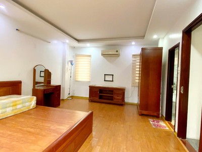 15/06 hạ chào 200 triệu giá mới 8.2 tỷ  nhà đẹp ở ngay  sát oto   2 thoáng trước sau 4