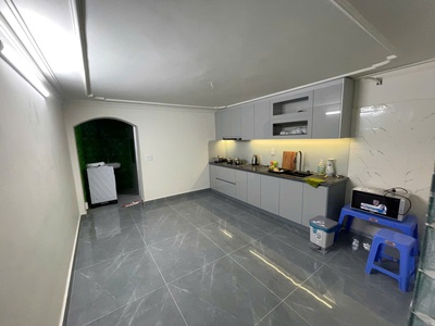Cho thuê nhà mới Văn Cao, DT 83m2, 5 p.ngủ khép kín. 1