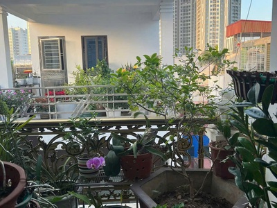 Nhà thiên lôi, 58m 4 tầng, độc lập gốc dân, ngõ ô.tô giá 5.55 tỉ gần hoàng huy 4