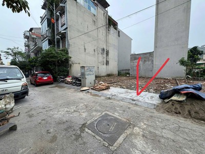 Sốc sốc   cầu giấy  ô tô tránh, kinh doanh,  mặt tiền rộng 6.8m 221m chào 20.8 tỷ 0