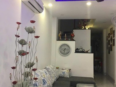 Cho thuê nguyên căn nhà vạn kiếp, bình thạnh, 42m2, 4 tầng, 5pn, hẻm thông, giá 22tr tháng có tl 1