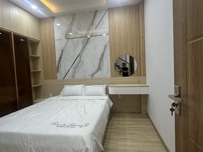 Nhà đẹp 4 tàng khu víp đường sô quận 4 -xe hơi đậu cửa thoải mái- kế bên có cong viên có hồ bơi- ra 2