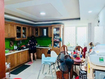 Bán nhà nguyễn sỹ sách, tân bình, 5 tầng, ô tô vào nhà, thu nhập 30 triệu/tháng, giá 8 tỷ 8 nhỉnh 2