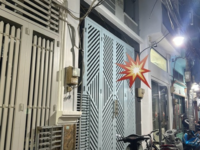 Chủ thiện chí bán nhà khu phân lô đường số đoàn văn bơ-chỉ vài bước có xe hơi cả 2 hướng vĩnh khánh 2